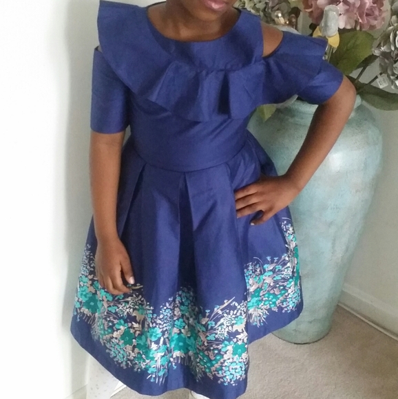 Beautiful formal dress size 10 - Picture 5 of 7